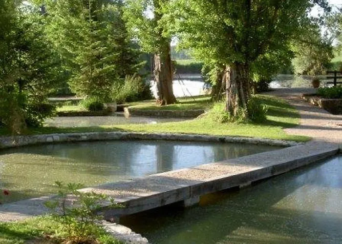 Moulin De Cocussotte Bed & Breakfast 3*